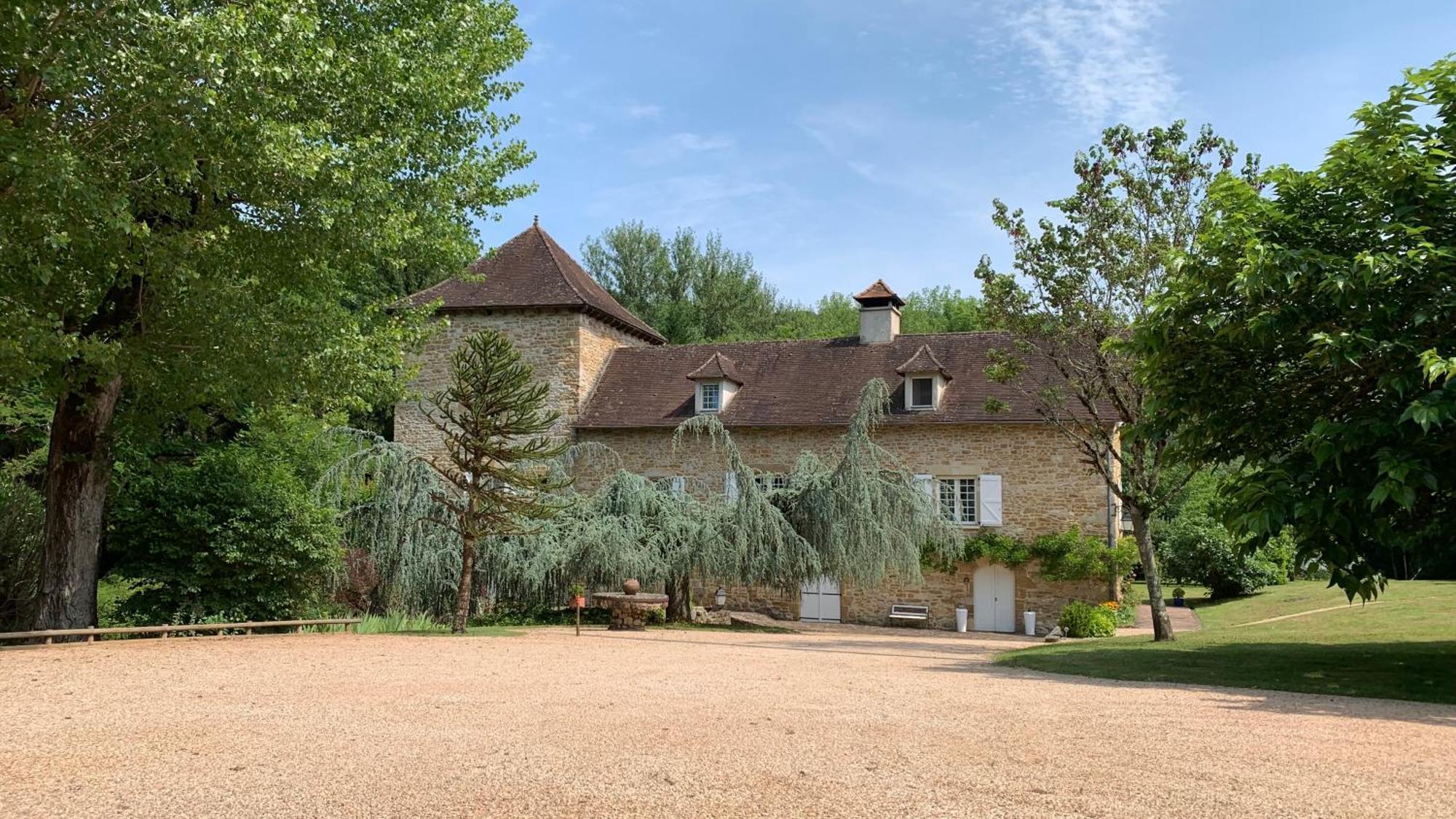 Le Moulin Du Boisset Bed & Breakfast Saint-Denis-les-Martel Luaran gambar